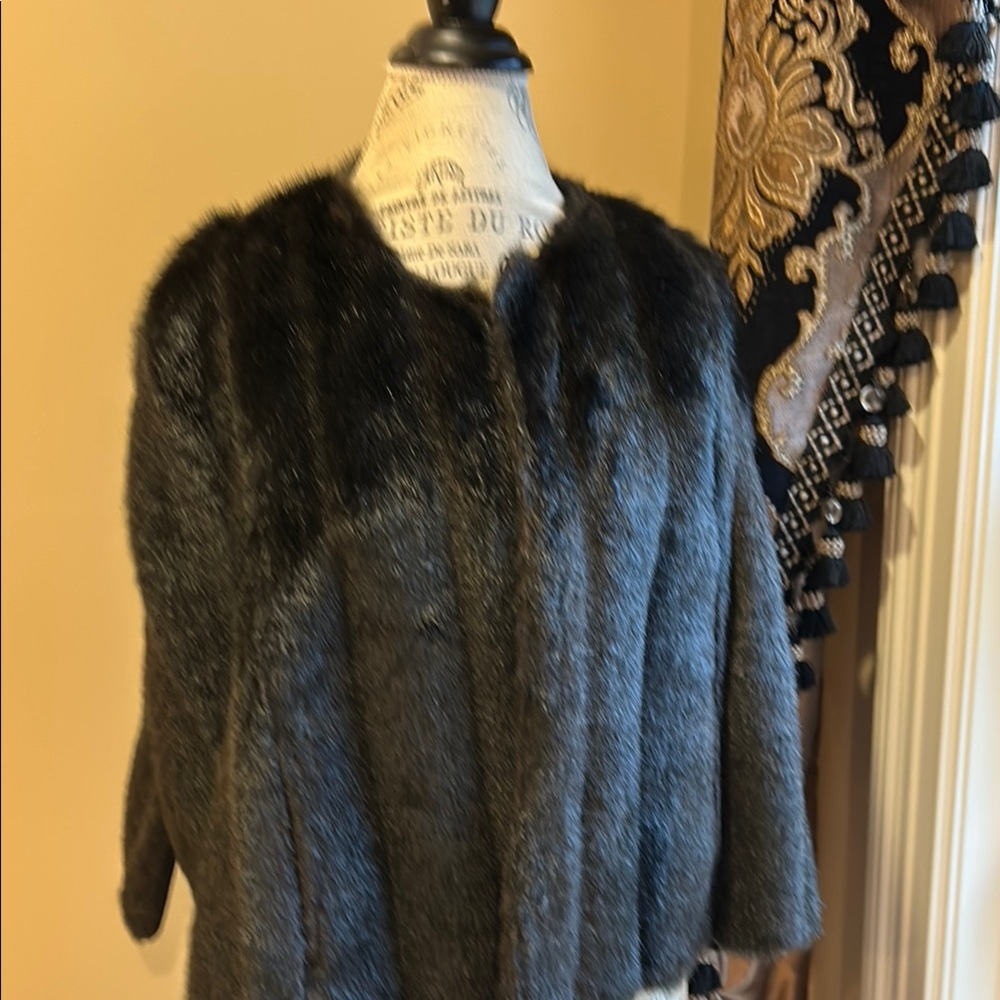 Elegant Women's Gray Sweater